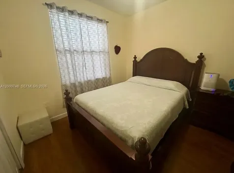 8135 NW 198th Terrace Hialeah FL 33015