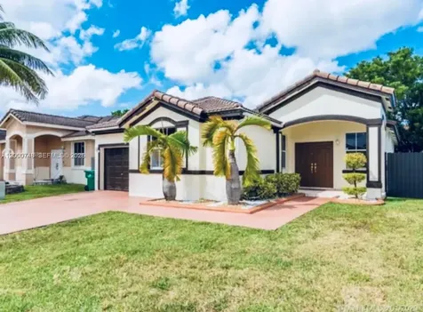 8135 NW 198th Terrace Hialeah FL 33015