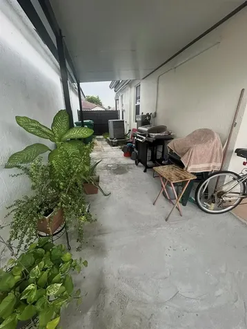 8135 NW 198th Terrace Hialeah FL 33015