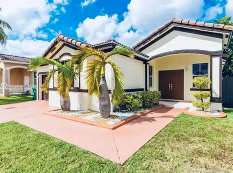 8135 NW 198th Terrace Hialeah FL 33015