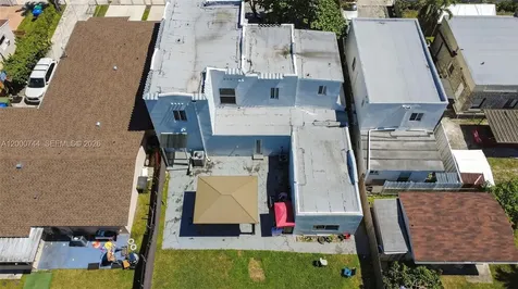 1680 NW 22nd Court Miami FL 33125