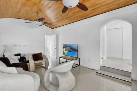 1680 NW 22nd Court Miami FL 33125