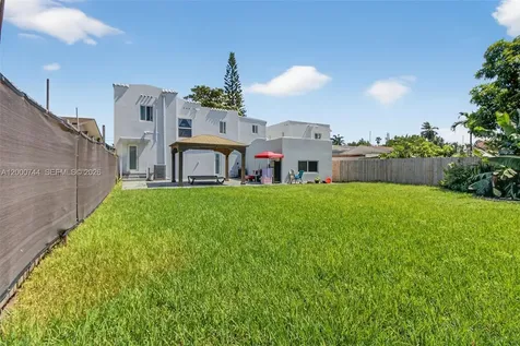 1680 NW 22nd Court Miami FL 33125