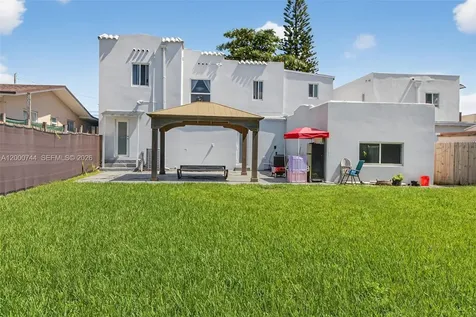 1680 NW 22nd Court Miami FL 33125