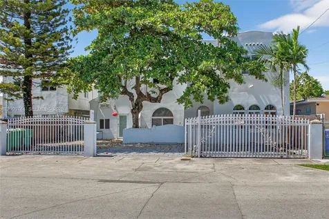 1680 NW 22nd Court Miami FL 33125