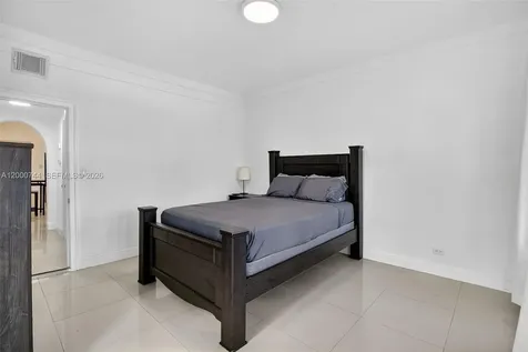 1680 NW 22nd Court Miami FL 33125