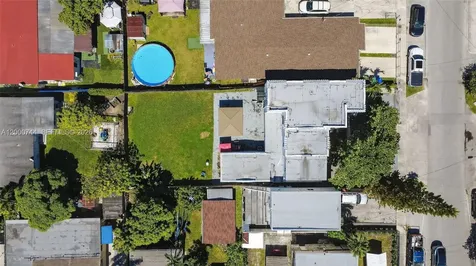 1680 NW 22nd Court Miami FL 33125