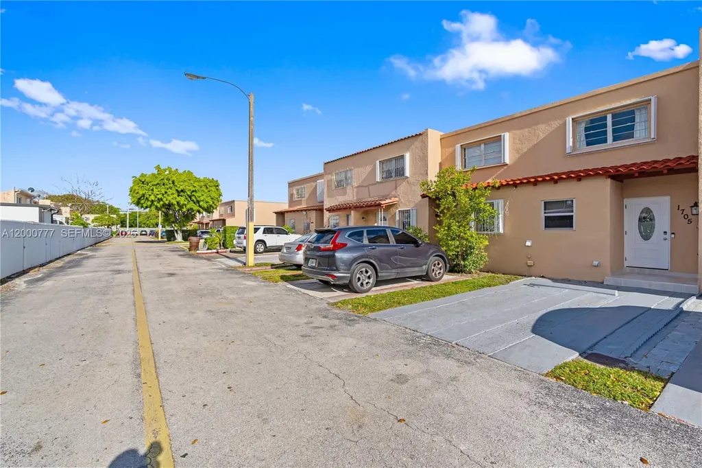 1705 W 57th Street Hialeah FL 33012