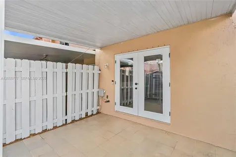 1705 W 57th Street Hialeah FL 33012