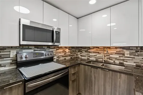 1705 W 57th Street Hialeah FL 33012