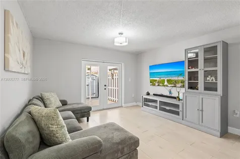 1705 W 57th Street Hialeah FL 33012