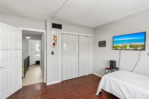 1705 W 57th Street Hialeah FL 33012