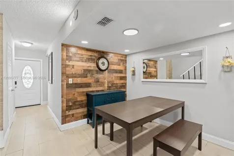 1705 W 57th Street Hialeah FL 33012