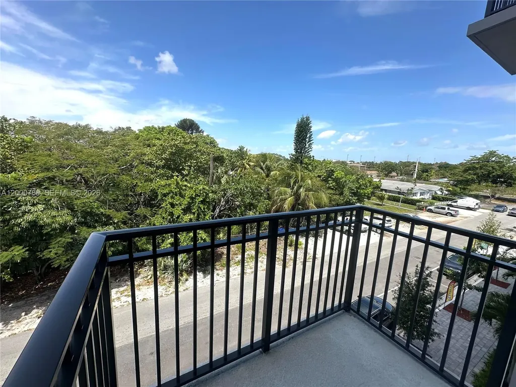 20 NE 19th Avenue Pompano Beach FL 33060