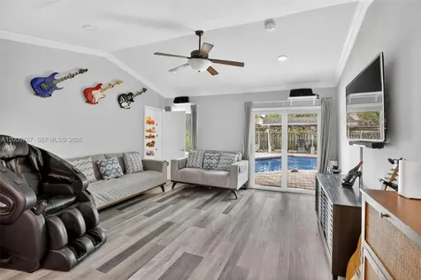 4911 SW 29th Terrace Dania Beach FL 33312