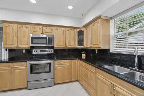 4911 SW 29th Terrace Dania Beach FL 33312