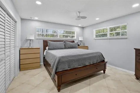 4911 SW 29th Terrace Dania Beach FL 33312