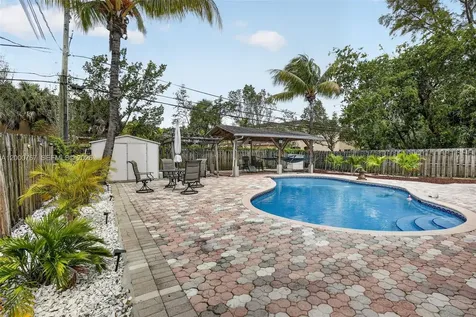 4911 SW 29th Terrace Dania Beach FL 33312