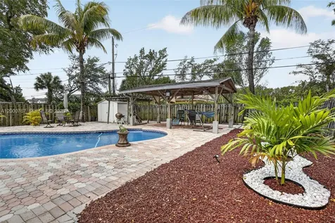 4911 SW 29th Terrace Dania Beach FL 33312