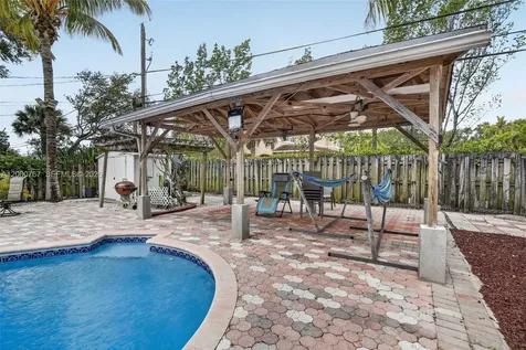 4911 SW 29th Terrace Dania Beach FL 33312