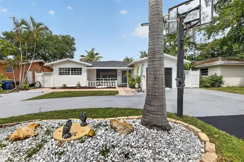 4911 SW 29th Terrace Dania Beach FL 33312
