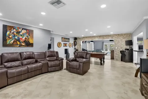 4911 SW 29th Terrace Dania Beach FL 33312