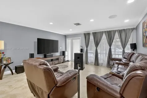 4911 SW 29th Terrace Dania Beach FL 33312