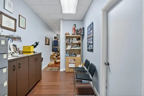 8562 SW 8th Street Miami FL 33144