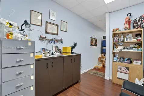 8562 SW 8th Street Miami FL 33144