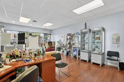 8562 SW 8th Street Miami FL 33144