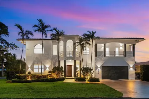 552 Palm Drive Hallandale Beach FL 33009
