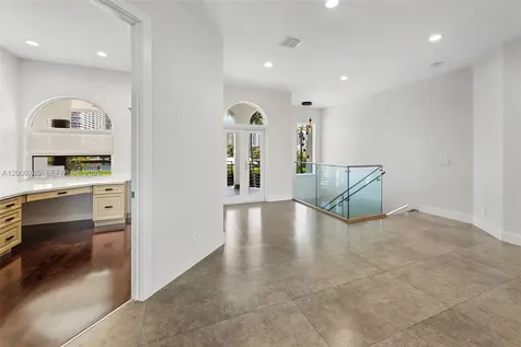 552 Palm Drive Hallandale Beach FL 33009
