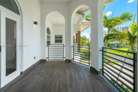 552 Palm Drive Hallandale Beach FL 33009