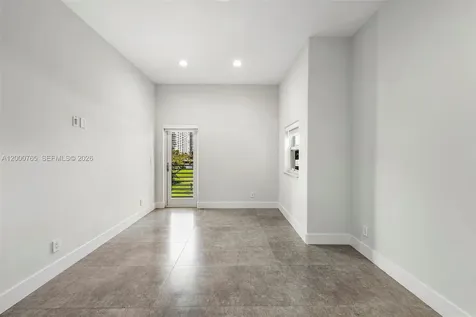 552 Palm Drive Hallandale Beach FL 33009
