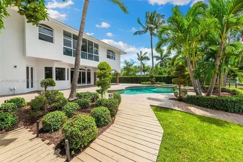 552 Palm Drive Hallandale Beach FL 33009