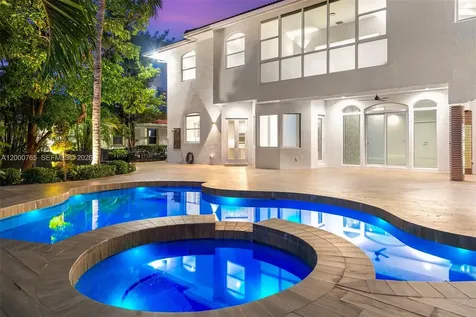 552 Palm Drive Hallandale Beach FL 33009