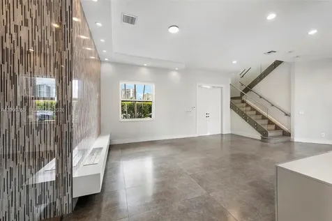552 Palm Drive Hallandale Beach FL 33009