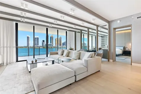 5500 Island Estates Drive Aventura FL 33160
