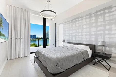 5500 Island Estates Drive Aventura FL 33160