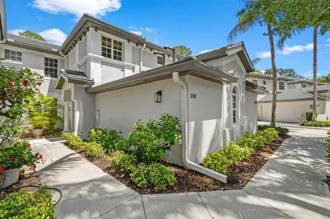 2016 Tarpon Bay Drive N Naples FL 34119