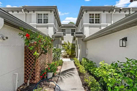2016 Tarpon Bay Drive N Naples FL 34119