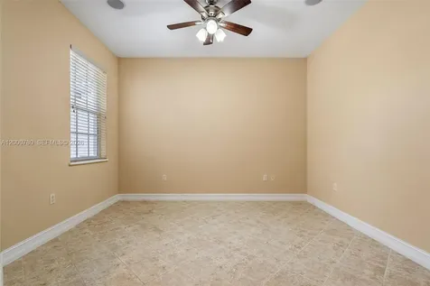 2016 Tarpon Bay Drive N Naples FL 34119