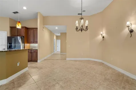 2016 Tarpon Bay Drive N Naples FL 34119