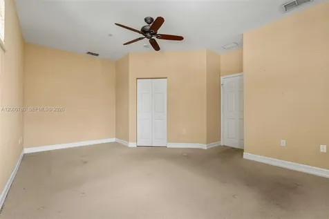 2016 Tarpon Bay Drive N Naples FL 34119