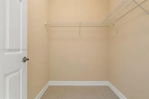 2016 Tarpon Bay Drive N Naples FL 34119