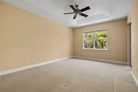 2016 Tarpon Bay Drive N Naples FL 34119