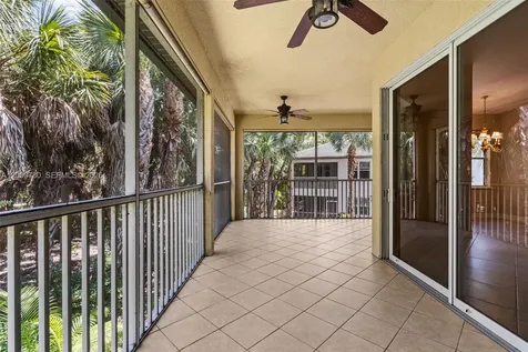 2016 Tarpon Bay Drive N Naples FL 34119