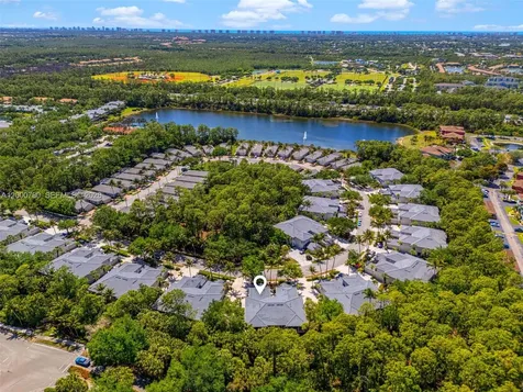 2016 Tarpon Bay Drive N Naples FL 34119
