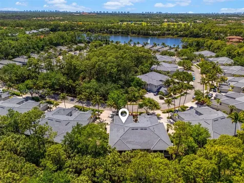2016 Tarpon Bay Drive N Naples FL 34119