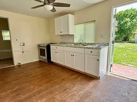 514 27th N Street Fort Pierce FL 34947